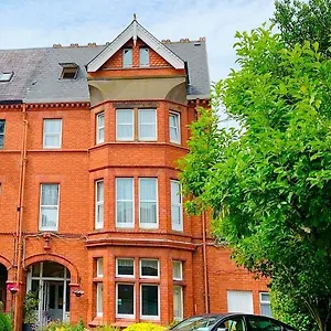 Redclyffe 3*, Cork Irlanda